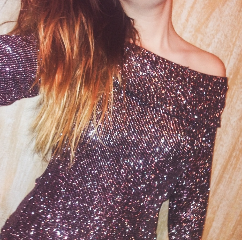 Dressbarn collection size small glittery top